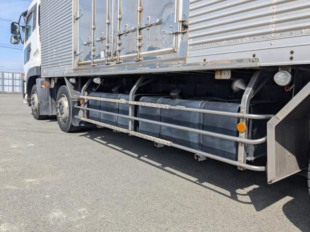 Nissan QUON 2015-03 6050534-14