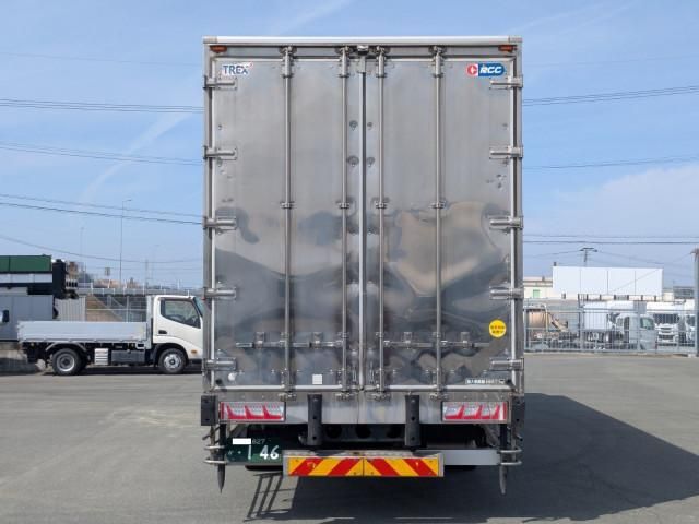 Nissan QUON 2015-03 6050534-7
