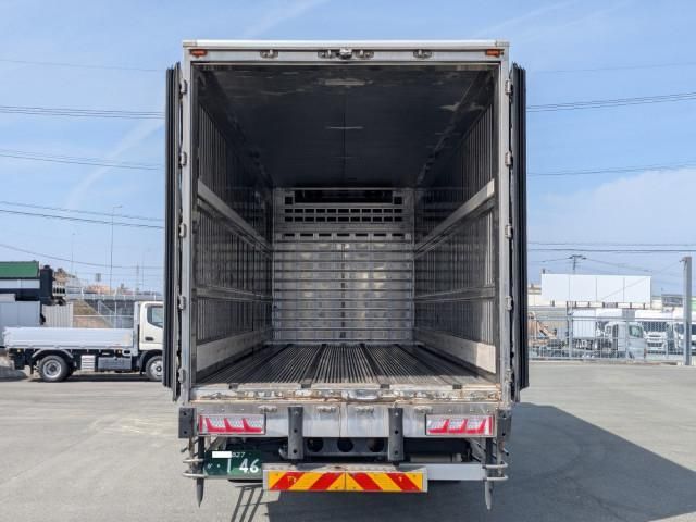 Nissan QUON 2015-03 6050534-8