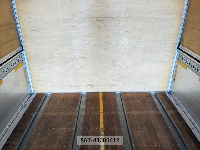 Nissan QUON 2018-04 6016766-12