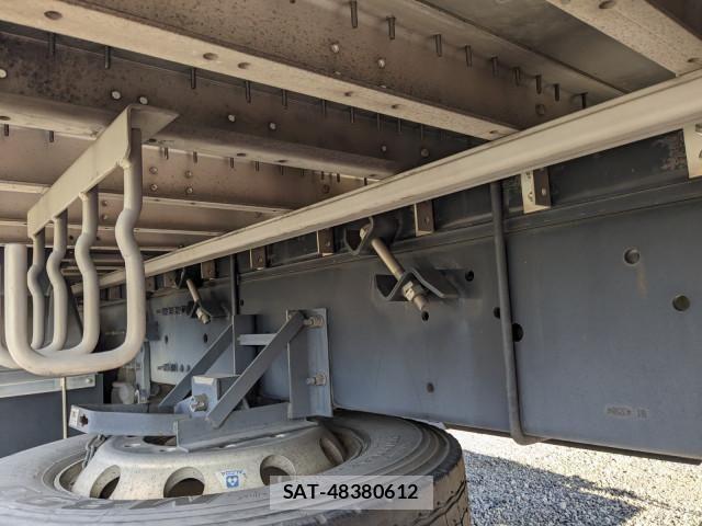 Nissan QUON 2018-04 6016766-20