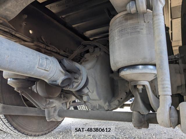 Nissan QUON 2018-04 6016766-22