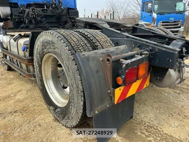 Nissan QUON 2018-06 6016774-14