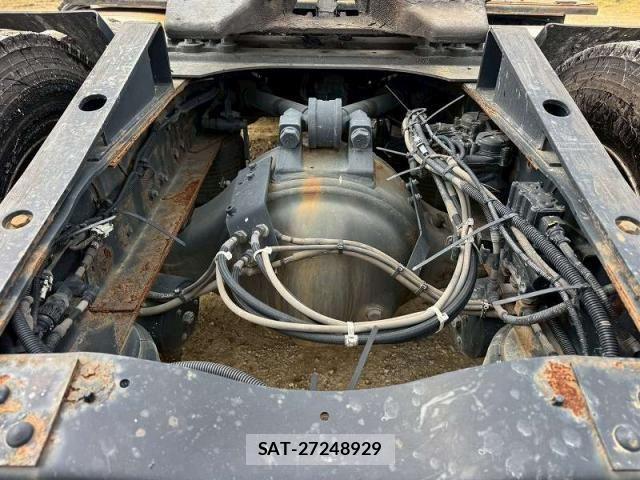 Nissan QUON 2018-06 6016774-18