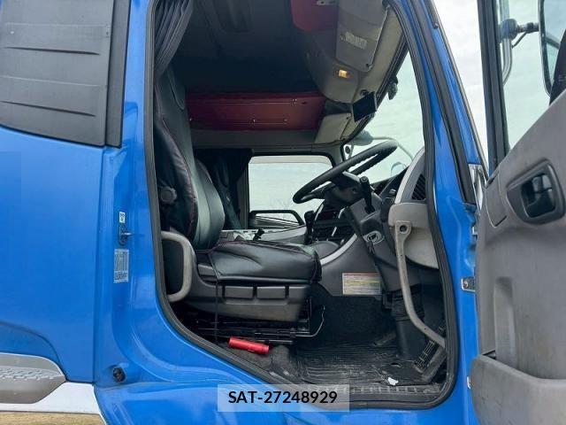 Nissan QUON 2018-06 6016774-22