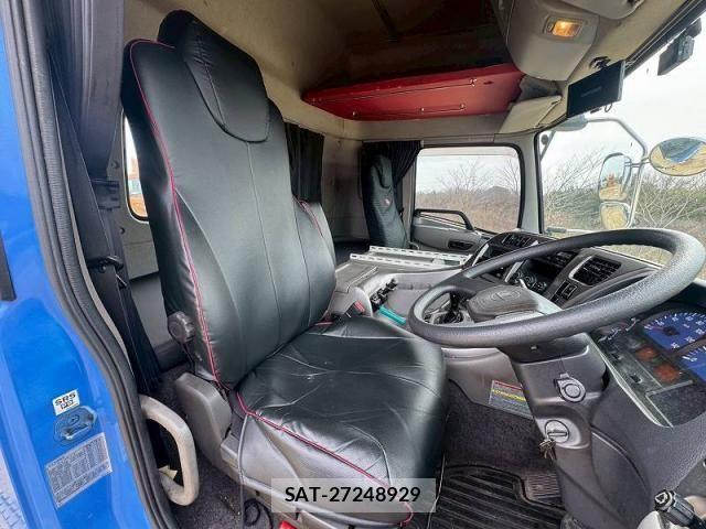 Nissan QUON 2018-06 6016774-26
