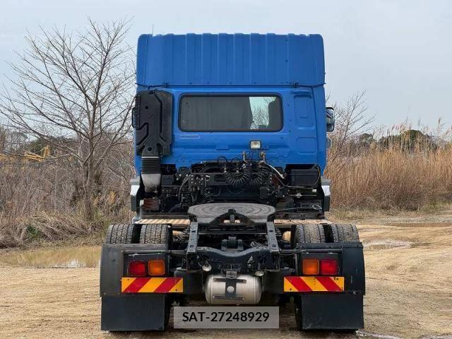 Nissan QUON 2018-06 6016774-4