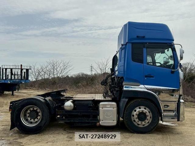 Nissan QUON 2018-06 6016774-6