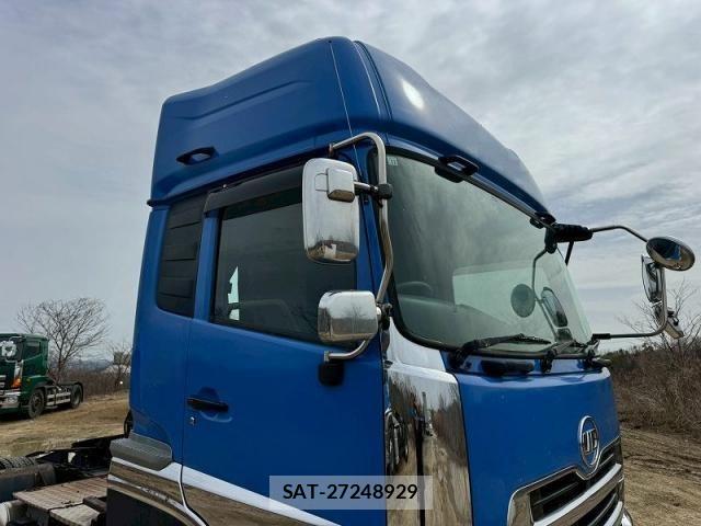 Nissan QUON 2018-06 6016774-7