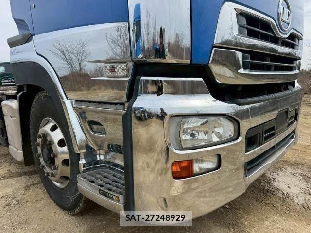 Nissan QUON 2018-06 6016774-8