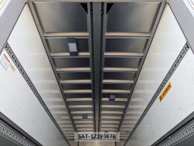 Nissan QUON 2021-10 6218718-11