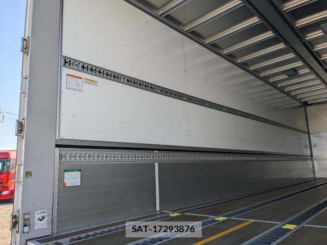 Nissan QUON 2021-10 6218718-17