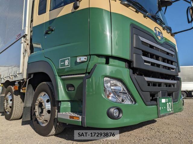 Nissan QUON 2021-10 6218718-25