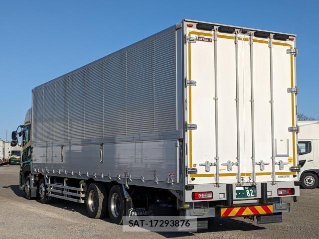 Nissan QUON 2021-10 6218718-2