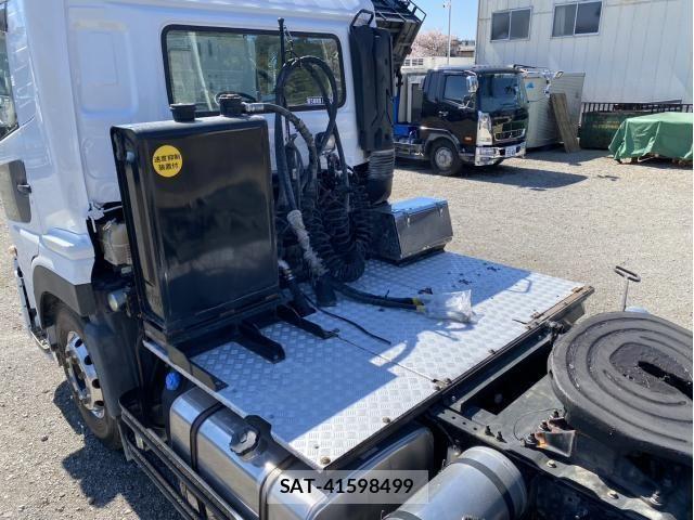 Nissan QUON 2020-12 6246887-9