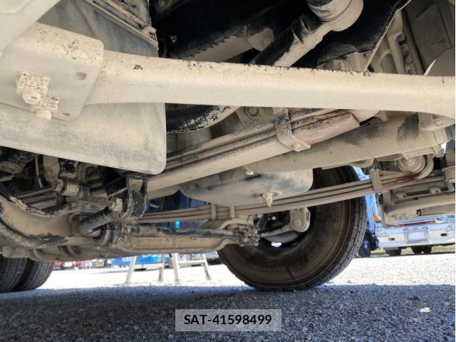 Nissan QUON 2020-12 6246887-21