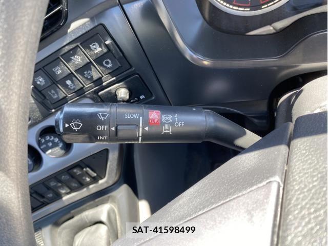 Nissan QUON 2020-12 6246887-26