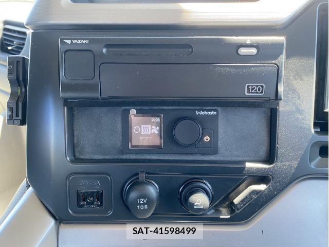 Nissan QUON 2020-12 6246887-27