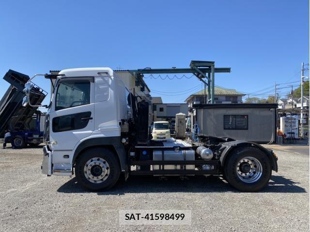Nissan QUON 2020-12 6246887-3