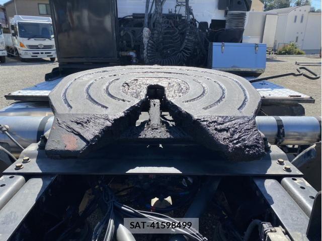 Nissan QUON 2020-12 6246887-7