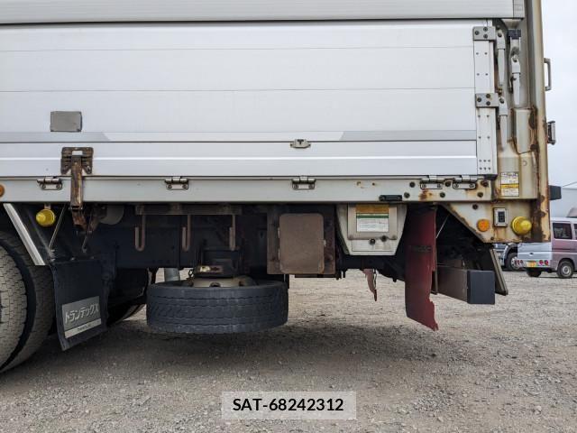 Nissan QUON 2018-03 6246888-18