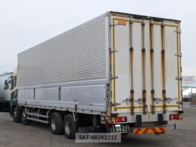Nissan QUON 2018-03 6246888-2