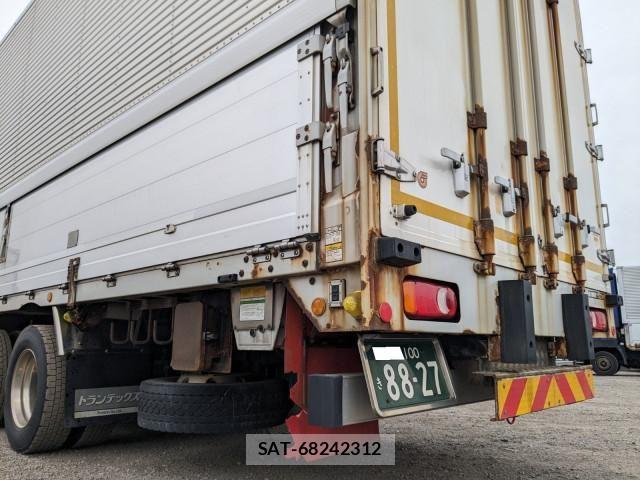 Nissan QUON 2018-03 6246888-6