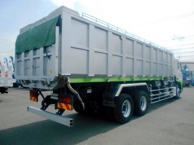 Nissan QUON 2014-06 6274354-2