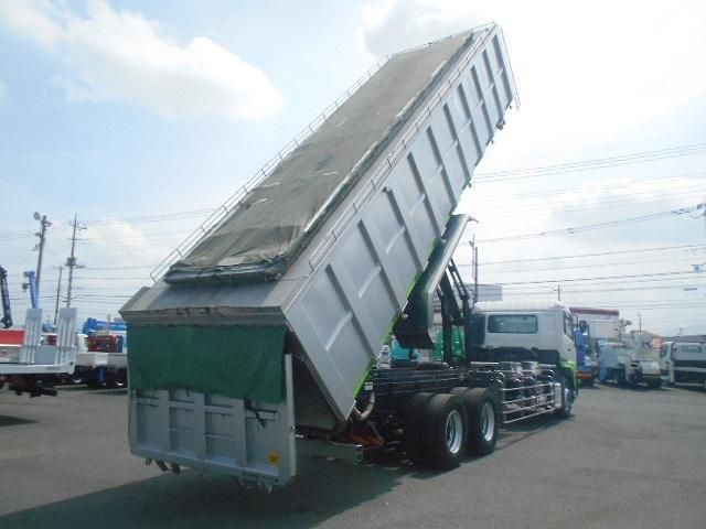 Nissan QUON 2014-06 6274354-5