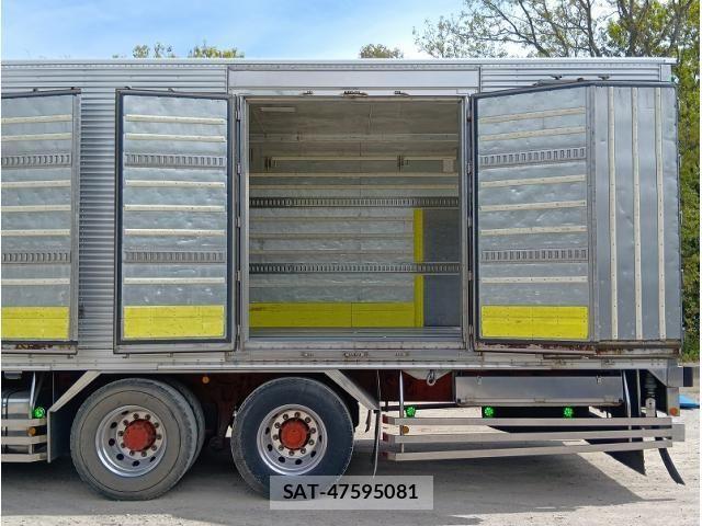 Nissan QUON 2015-09 6306033-10