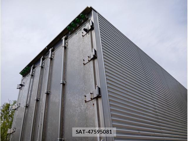 Nissan QUON 2015-09 6306033-22