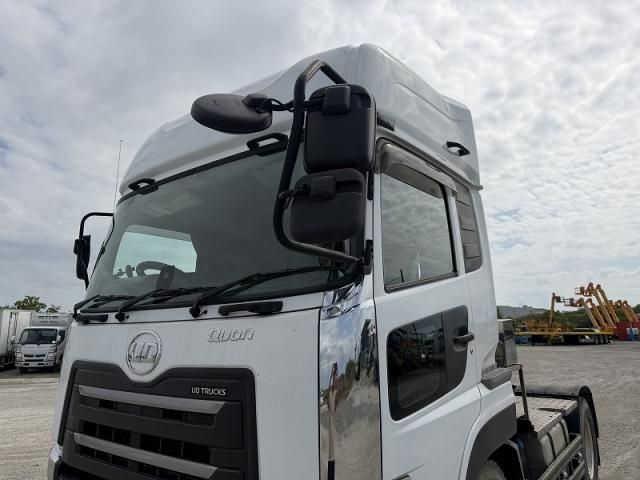 Nissan QUON 2020-08 6530380-10