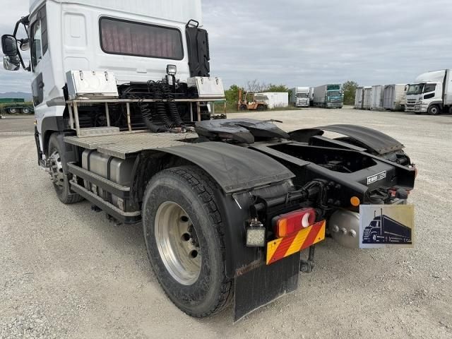 Nissan QUON 2020-08 6530380-11