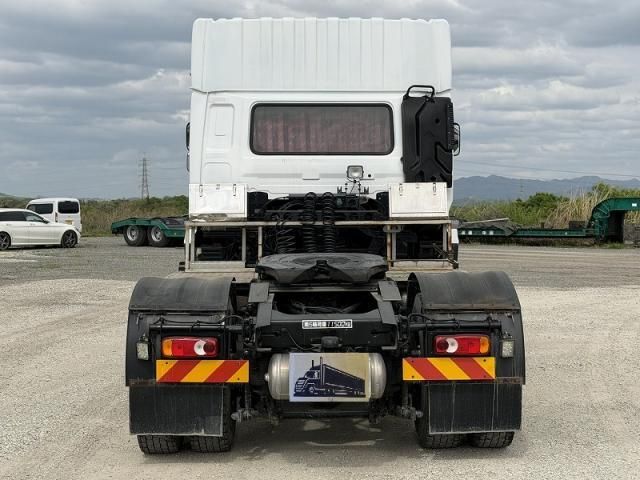 Nissan QUON 2020-08 6530380-4