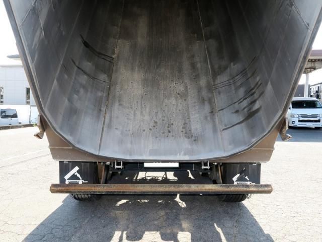 Nissan QUON 2021-03 6596889-9