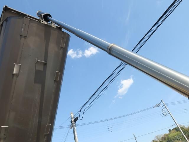 Nissan QUON 2021-03 6596889-13