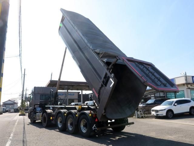 Nissan QUON 2021-03 6596889-1
