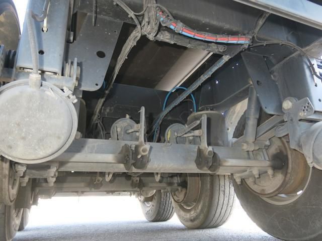 Nissan QUON 2021-03 6596889-27