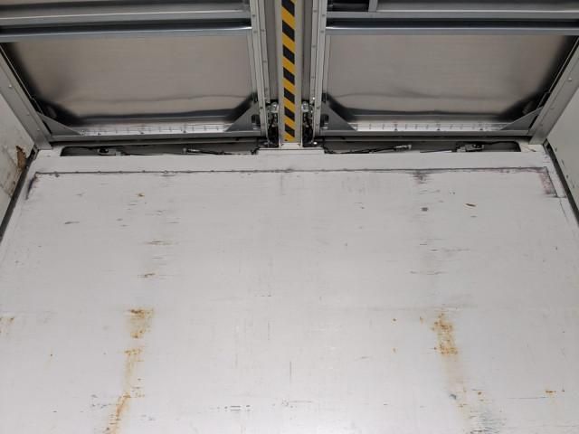 Nissan QUON 2014-03 6596960-15