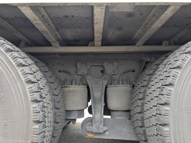 Nissan QUON 2014-03 6596960-21