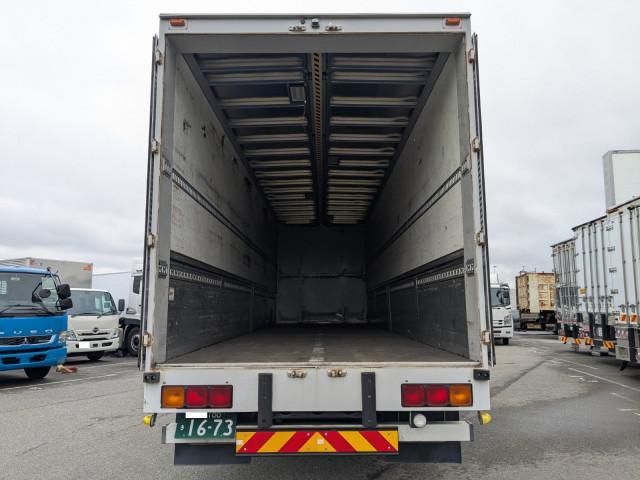 Nissan QUON 2014-03 6596960-7