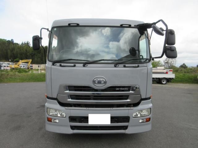 Nissan QUON 2011-07 6596959-1