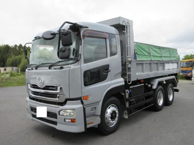 Nissan QUON 2011-07 6596959-2
