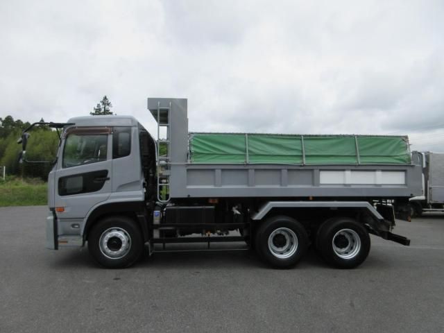 Nissan QUON 2011-07 6596959-3