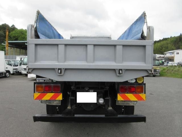Nissan QUON 2011-07 6596959-4