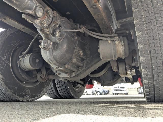 Nissan QUON 2018-06 6596890-10