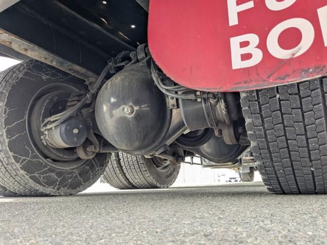 Nissan QUON 2018-06 6596890-11