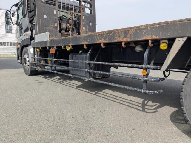Nissan QUON 2018-06 6596890-12