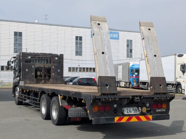 Nissan QUON 2018-06 6596890-3