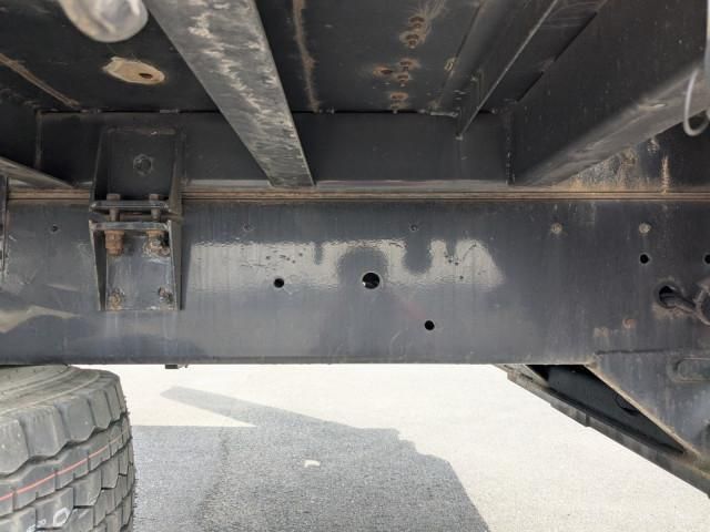 Nissan QUON 2018-06 6596890-8